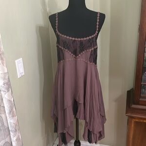 😇👗💎FREE PEOPLE Pieced Lace Tunic Mulberry